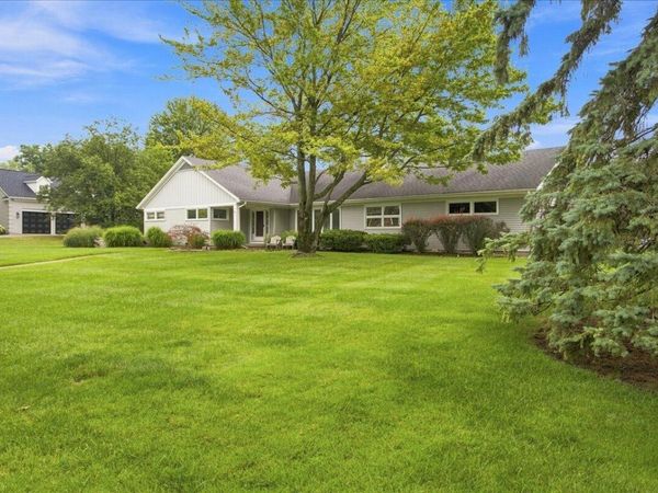 2816 Bonnell Avenue SE, East Grand Rapids, MI 49506