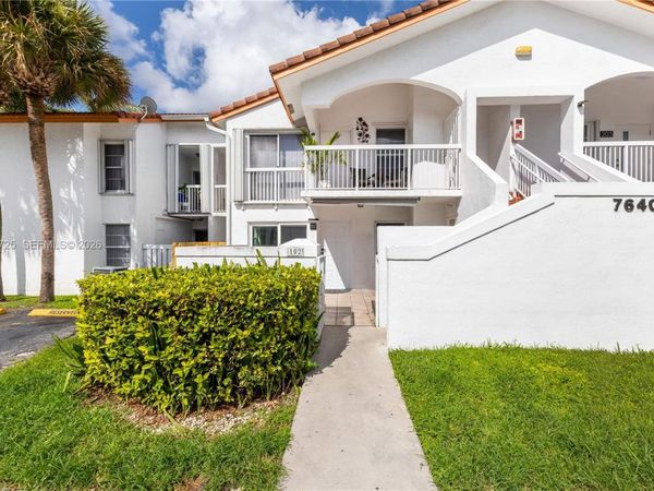 7640 SW 153rd Ct, Unit 102, Miami, FL 33193
