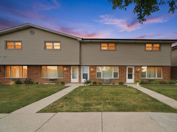 7328 W 84th Street, Bridgeview, IL 60455