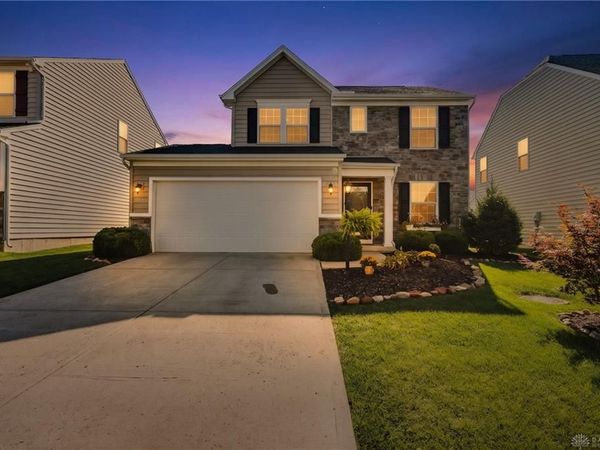 6207 Willow Oak Drive, Tipp City, OH 45371