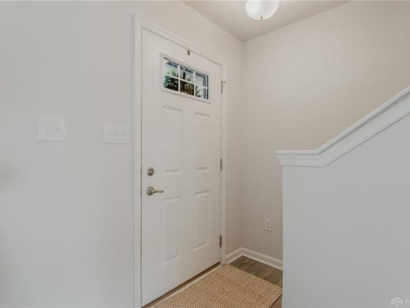 6207 Willow Oak Drive, Tipp City, OH 45371 Photo 4