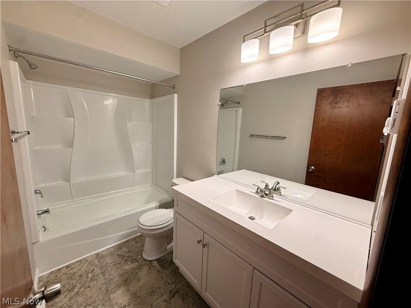 124 Creekfield Court, Elyria, OH 44035 Photo 15