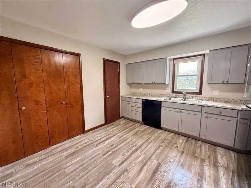 124 Creekfield Court, Elyria, OH 44035 Photo 17