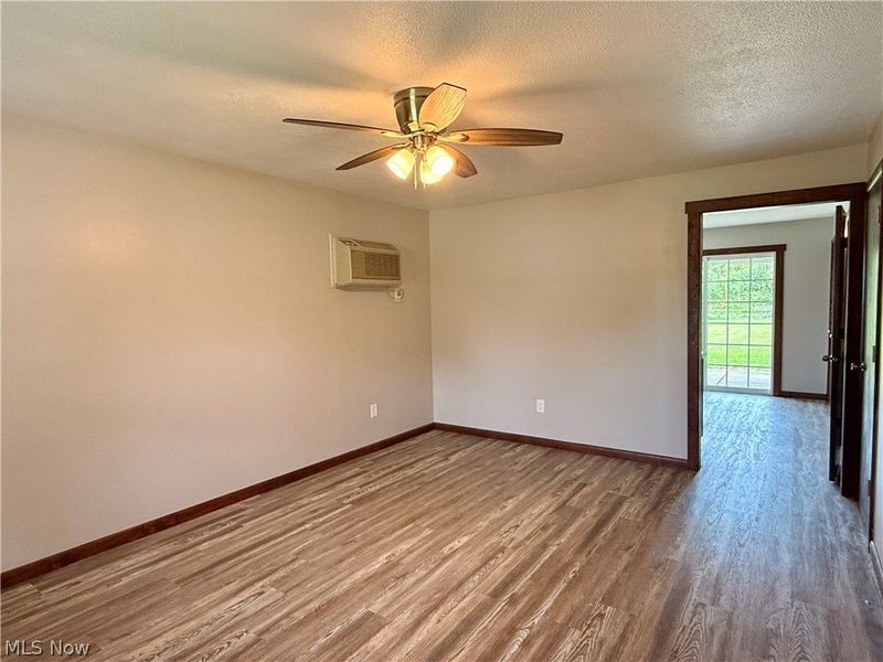 124 Creekfield Court, Elyria, OH 44035 Photo 4