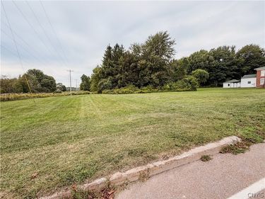 400 W 5th Street , Oswego, NY 13126