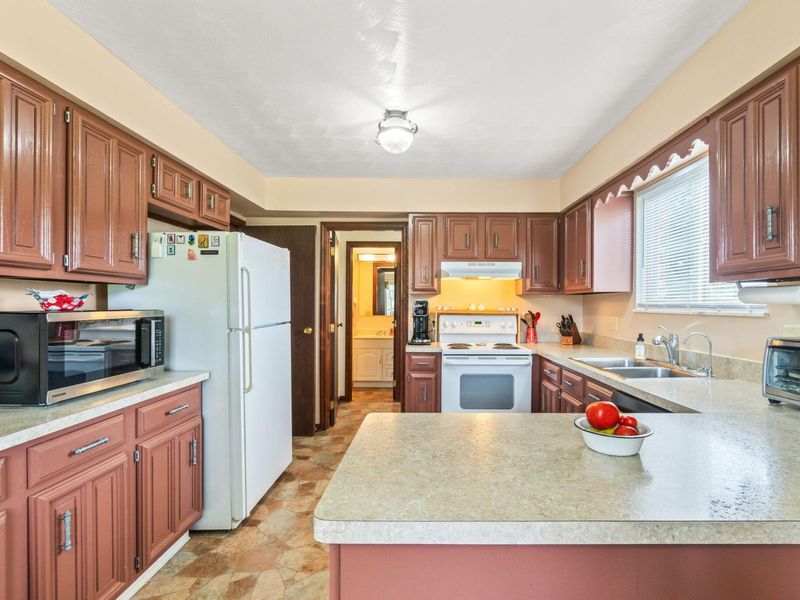 845 Burnside Drive, Tipp City, OH 45371 Photo 22