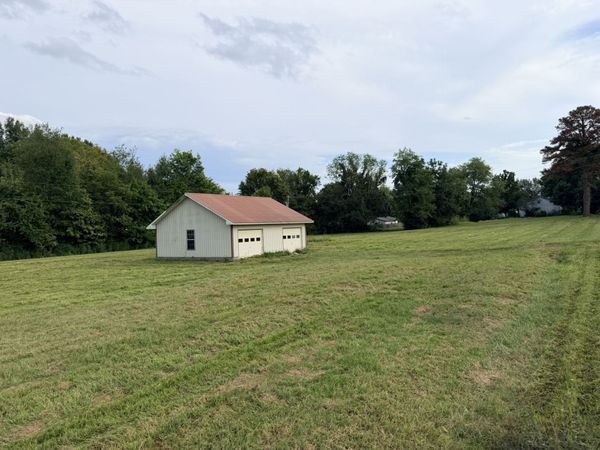 505 5th St , Hazel, KY 42049