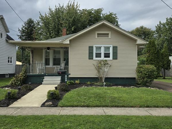 528 Henry, Crestline, OH 44827