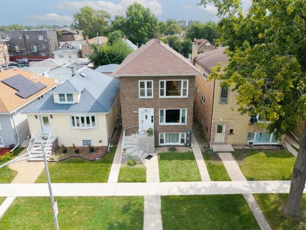 2327 N 75th Avenue , Elmwood Park, IL 60707