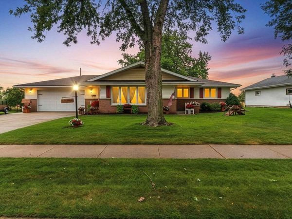 233 E NATIONAL AVENUE, Brillion, WI 54110