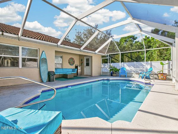9 BIG BEAR Lane, Palm Coast, FL 32137