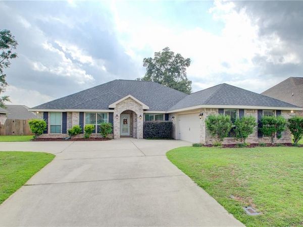 2216 Taylor Pointe Boulevard, Mobile, AL 36695