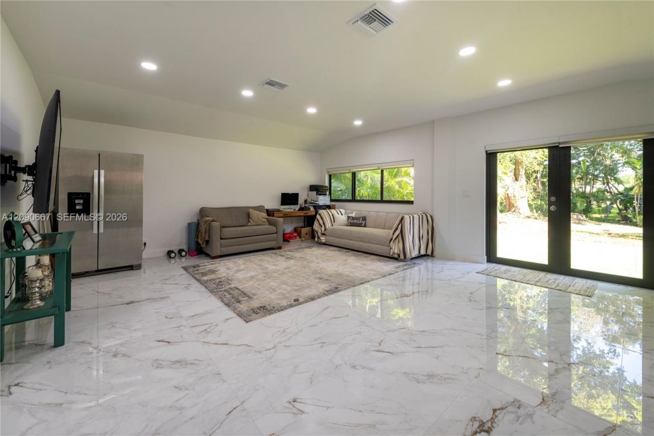 20 N Hibiscus Ct, Plantation, FL 33317 Photo