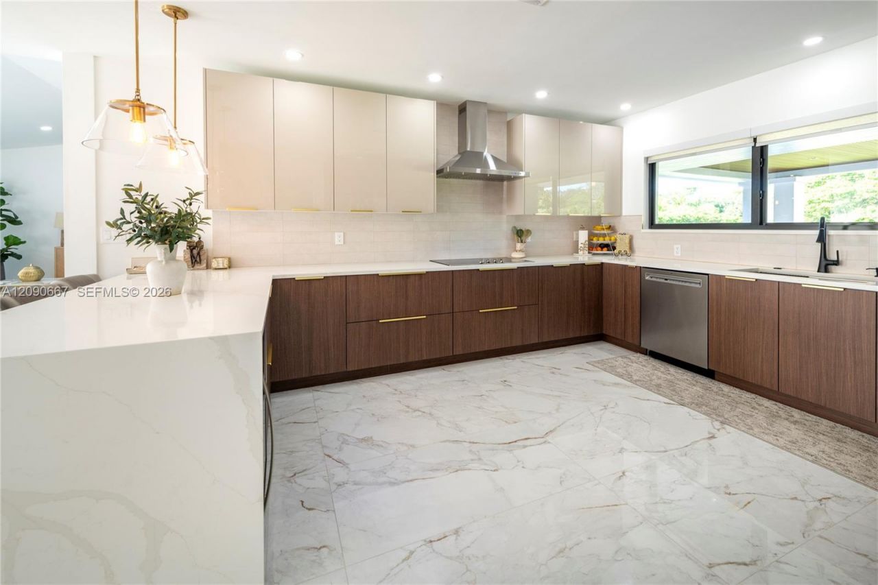 20 N Hibiscus Ct, Plantation, FL 33317 Photo