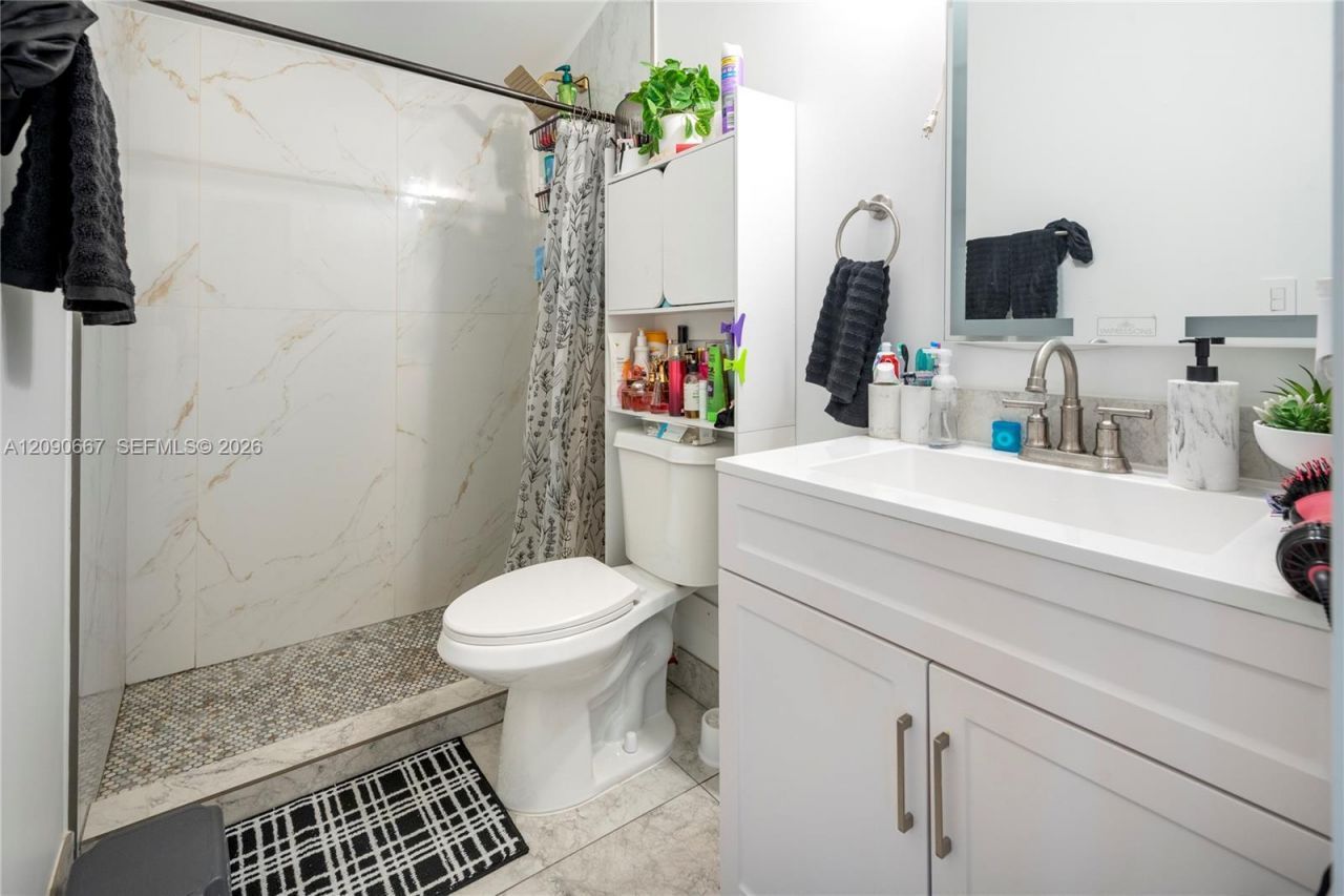 20 N Hibiscus Ct, Plantation, FL 33317 Photo