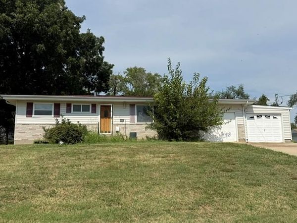 1532 Kingsway Drive , Arnold, MO 63010