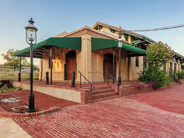 505 N Bridge Street , Brady, TX 76825