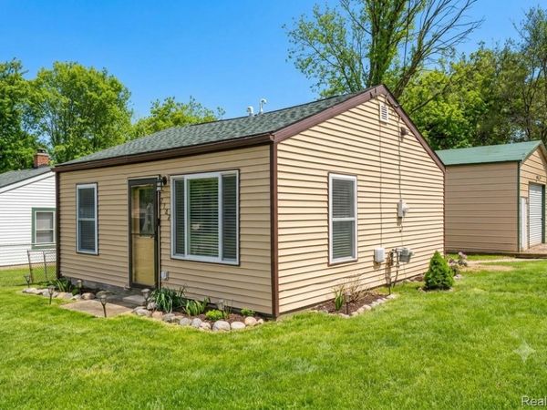 2182 E BOATFIELD Avenue , Burton, Mi 48529