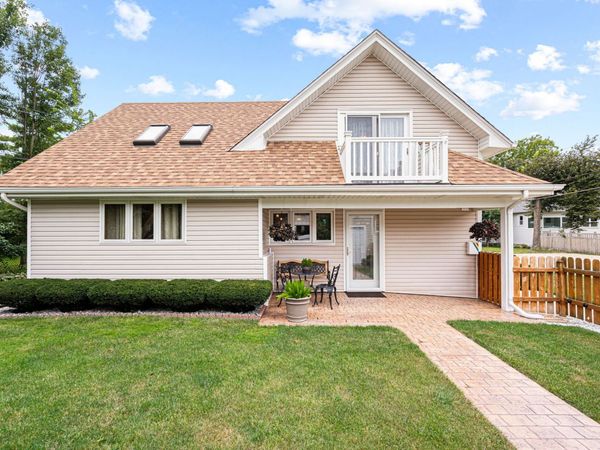 3900 Custer Avenue , Brookfield, IL 60513