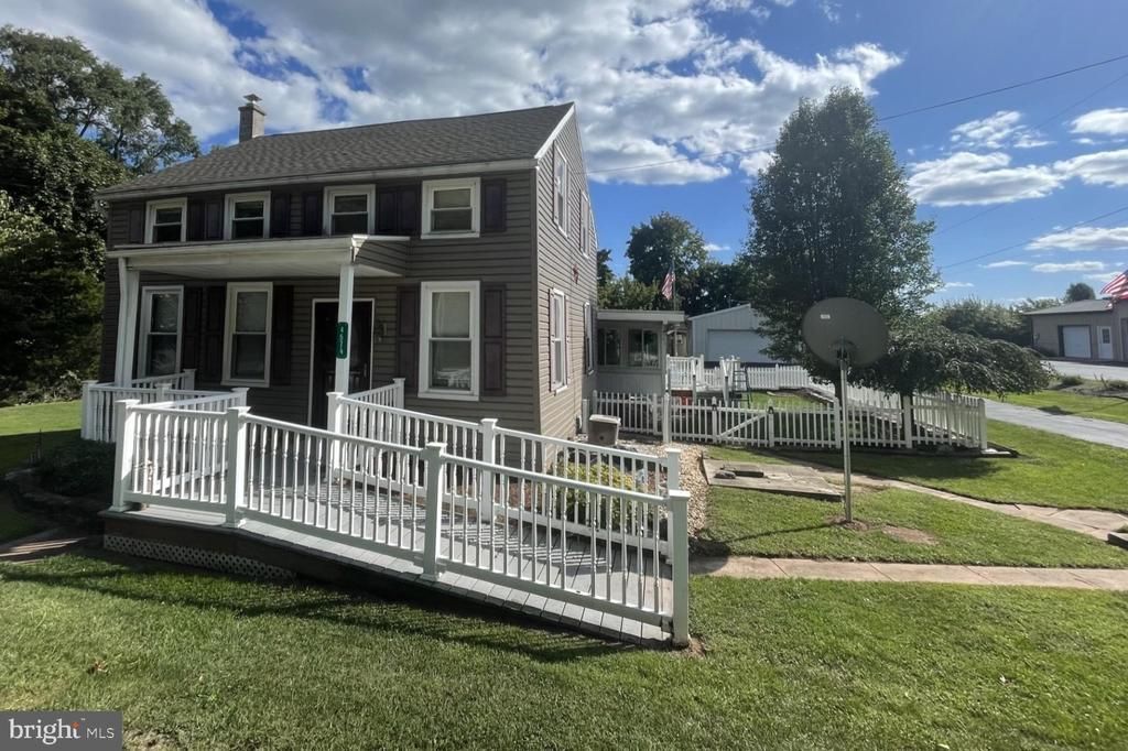 4574 E BERLIN ROAD, THOMASVILLE, PA 17364