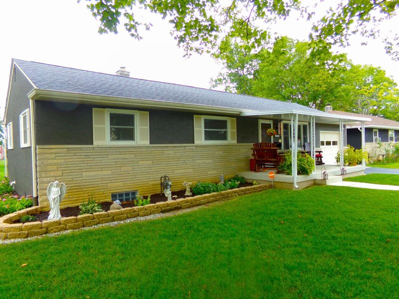 171 Maple Drive, Columbus, OH 43228 Photo 2