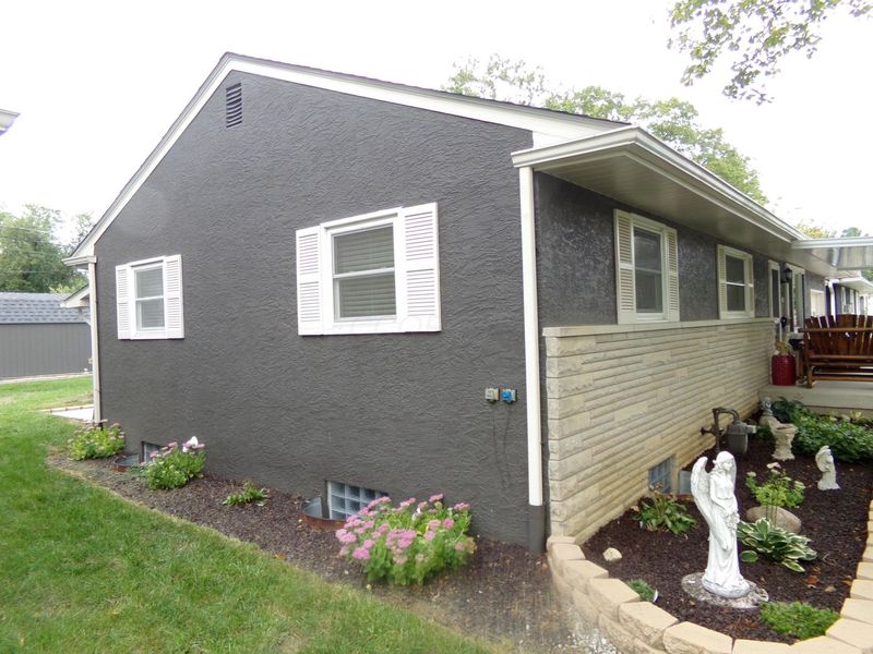 171 Maple Drive, Columbus, OH 43228 Photo 5