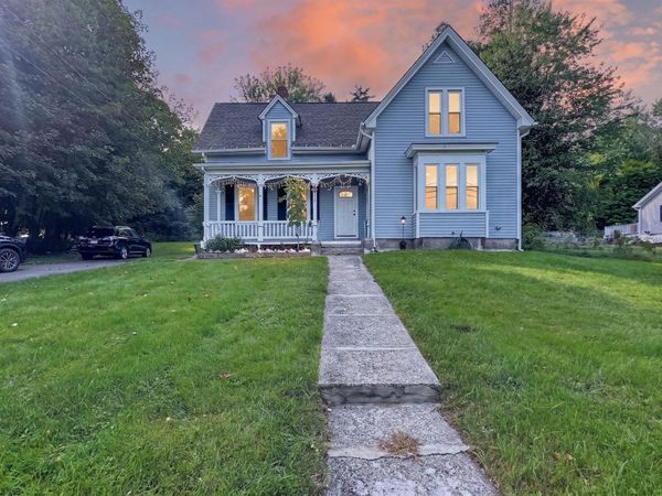660 Pleasant St, Leicester, MA 01542