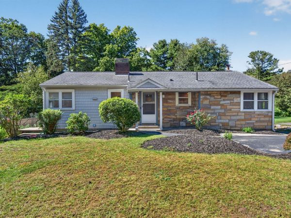 213 Salem St, Andover, MA 01810