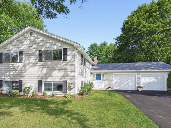 426 Chamberlain St., Holliston, MA 01746
