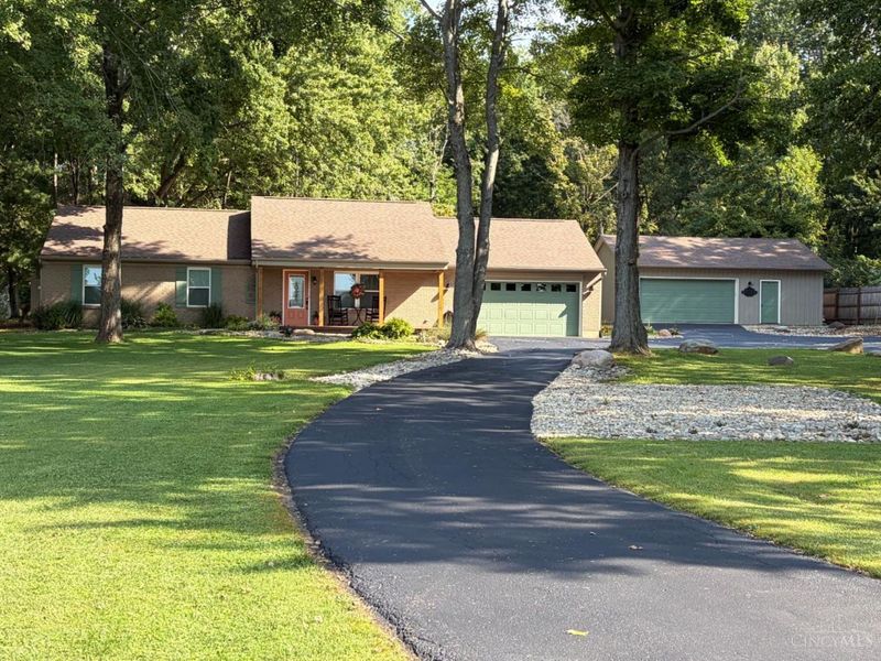 7424 Morrow Cozaddale Road, Hamilton Township, OH 45152 Photo 1