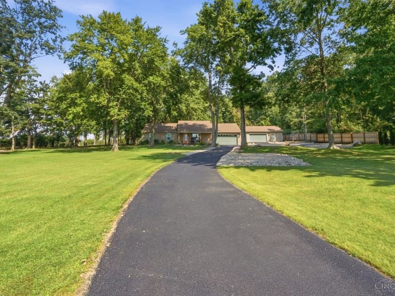 7424 Morrow Cozaddale Road, Hamilton Township, OH 45152 Photo 11
