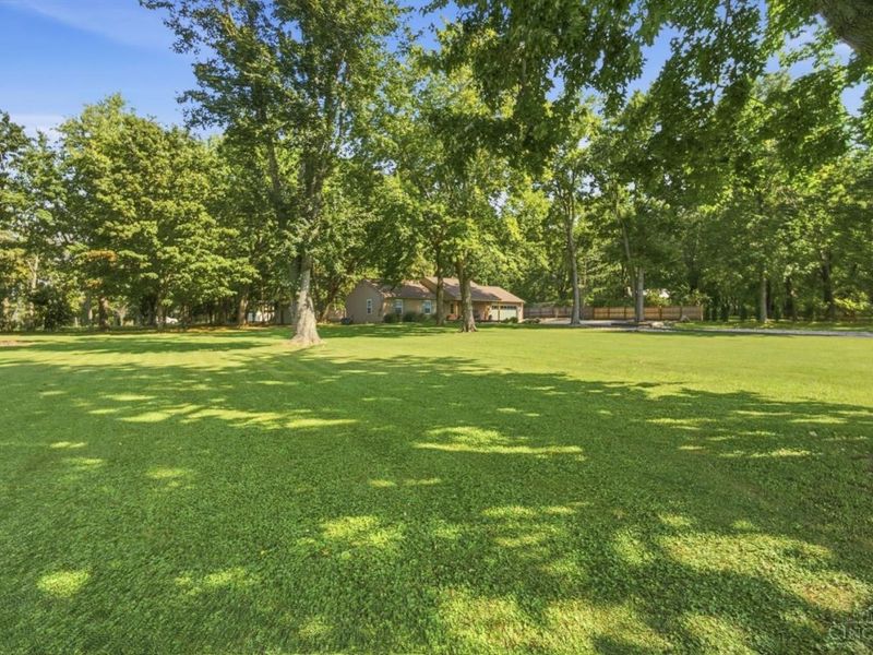 7424 Morrow Cozaddale Road, Hamilton Township, OH 45152 Photo 13