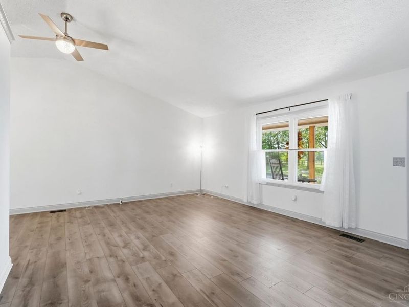 7424 Morrow Cozaddale Road, Hamilton Township, OH 45152 Photo 23