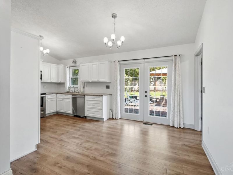 7424 Morrow Cozaddale Road, Hamilton Township, OH 45152 Photo 25