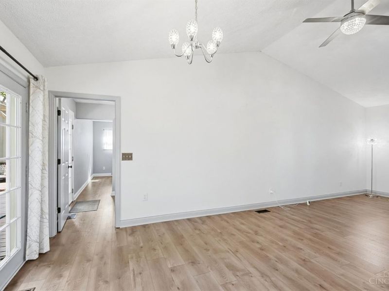 7424 Morrow Cozaddale Road, Hamilton Township, OH 45152 Photo 26