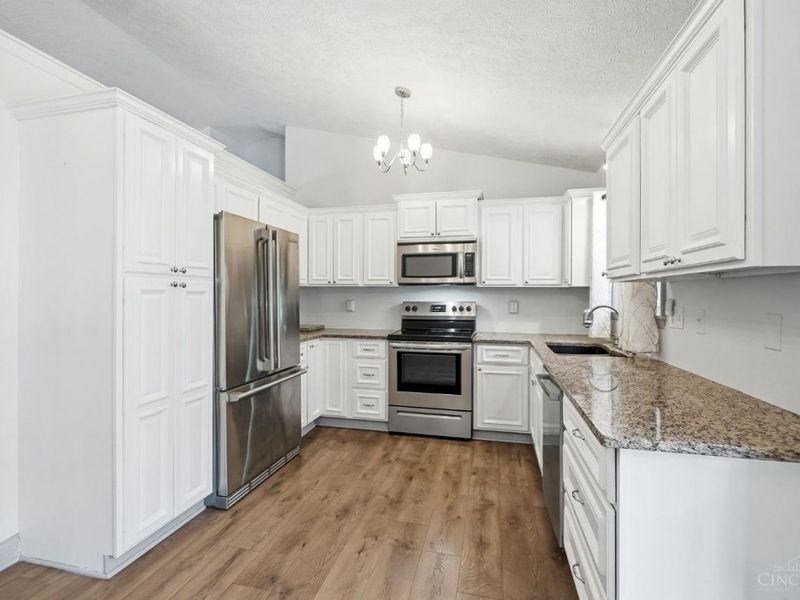 7424 Morrow Cozaddale Road, Hamilton Township, OH 45152 Photo 29