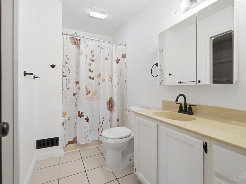 7424 Morrow Cozaddale Road, Hamilton Township, OH 45152 Photo 45