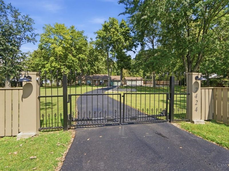 7424 Morrow Cozaddale Road, Hamilton Township, OH 45152 Photo 9
