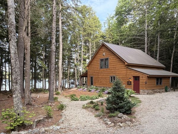 180 Long Pond Road , Great Pond, ME 04408