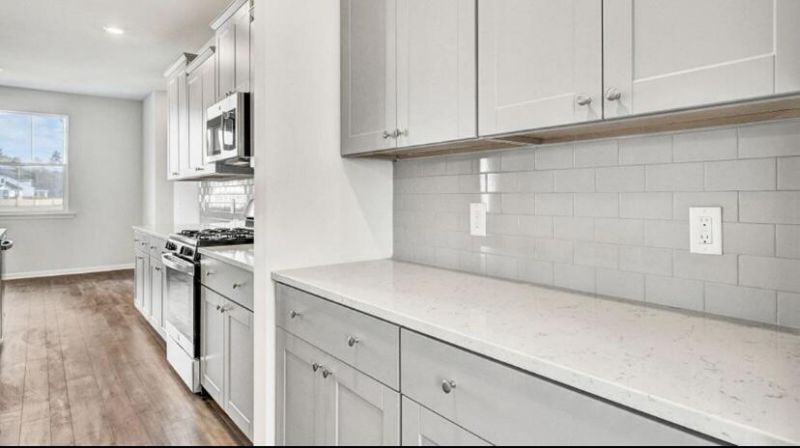 1062 Lettered Olive Lane Photo 4