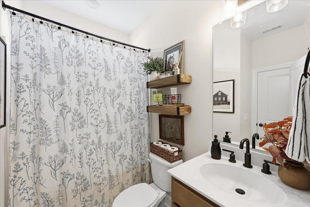 123 Palfrey Drive Photo 33