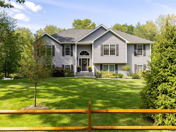 327 Commons Road, Germantown, NY 12526