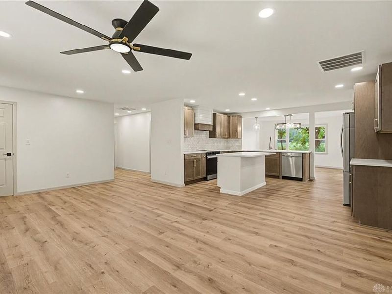 7865 Newbury Road, Tipp City, OH 45371 Photo 14