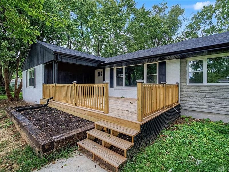 7865 Newbury Road, Tipp City, OH 45371 Photo 6