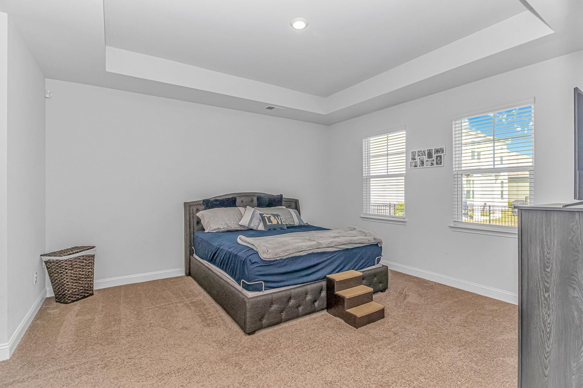 498 Mcalister Dr. Photo 10