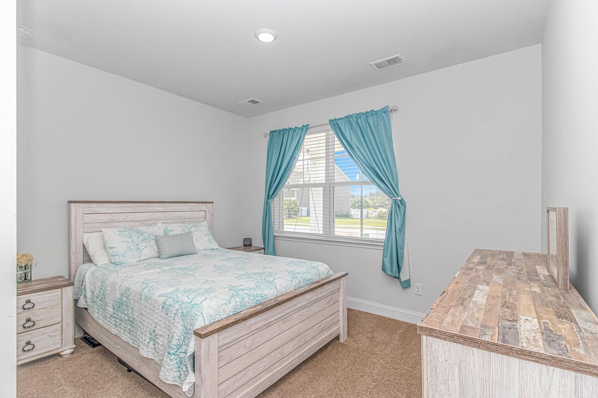 498 Mcalister Dr. Photo 19