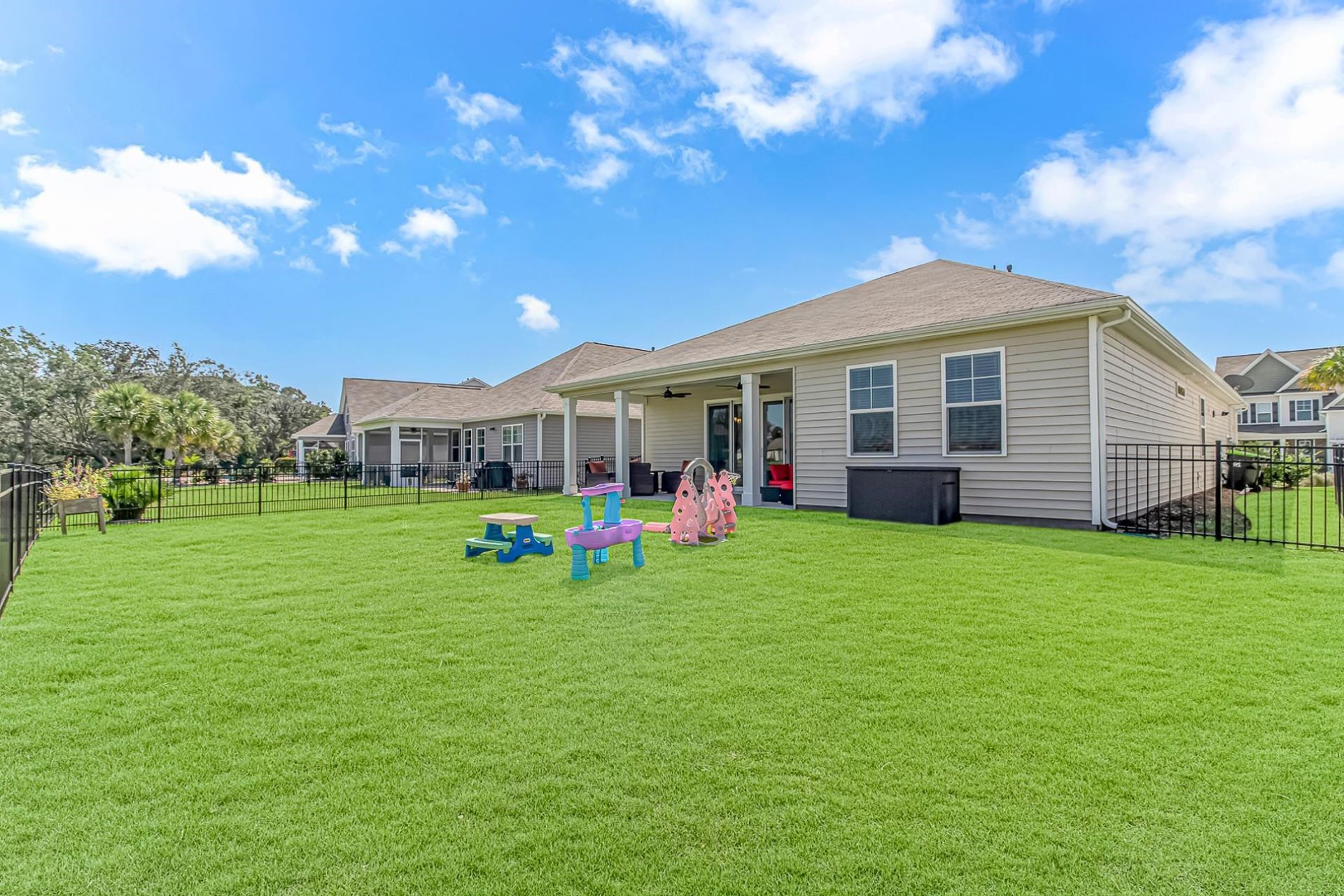 498 Mcalister Dr. Photo 25