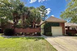 312 Bancroft Court  photo 4