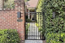 312 Bancroft Court  photo 4
