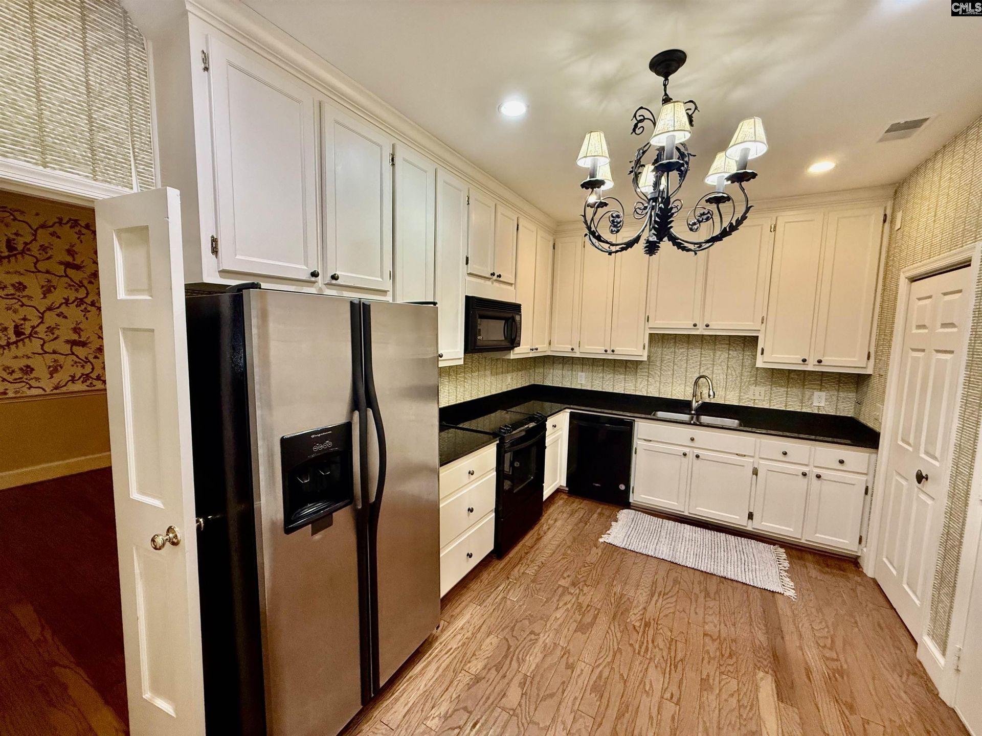 312 Bancroft Court  Photo 7